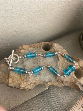 New Handmade Blue GLASS Beads Silver Tone Zinc Alloy Bracelet